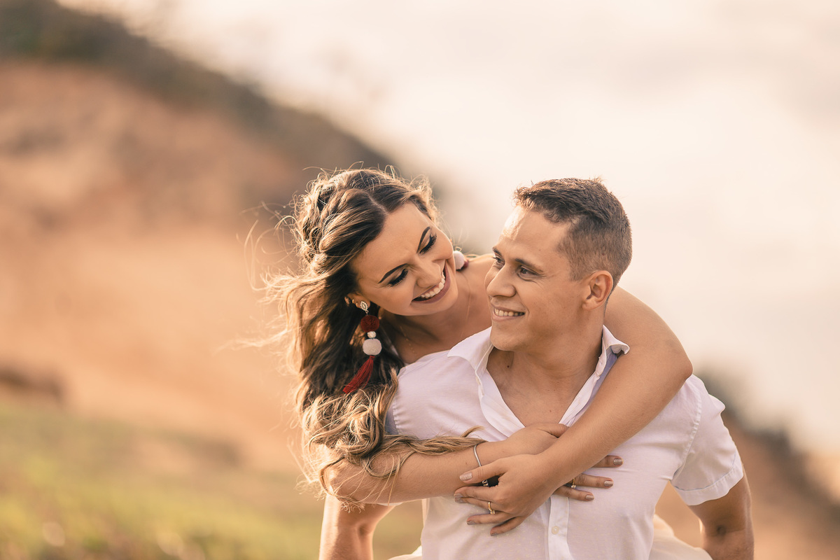 ensaio-pré-wedding-praia-morro-branco-iguape-ceará-amor-por-do-sol-book-fotografia-casal-casamento-noivos
