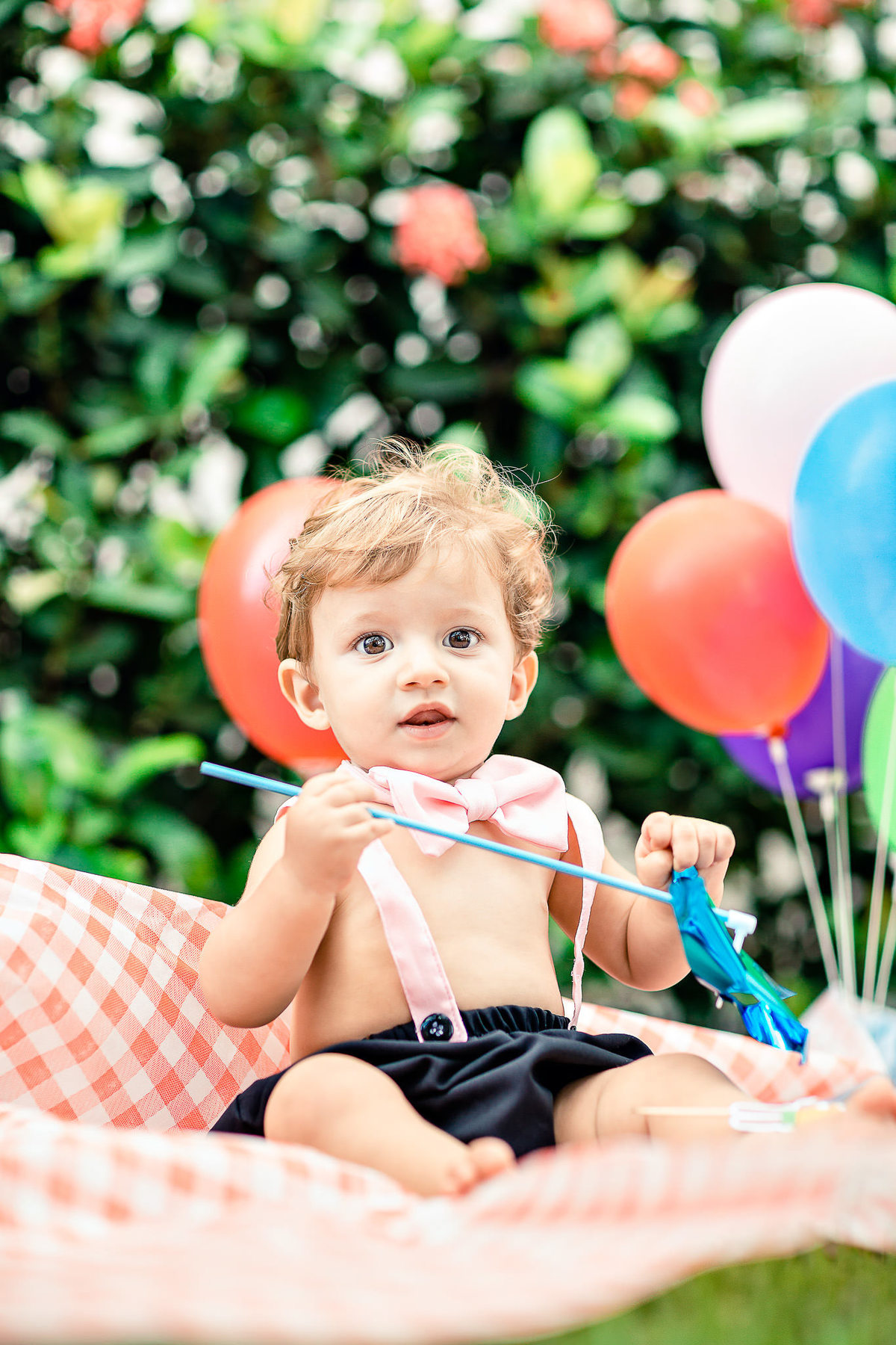 ensaio-smash-the-cake-mundo-bita-cores-piquinic-criança-fotografia-bolo-aniversário-1-aninho-diversão-book