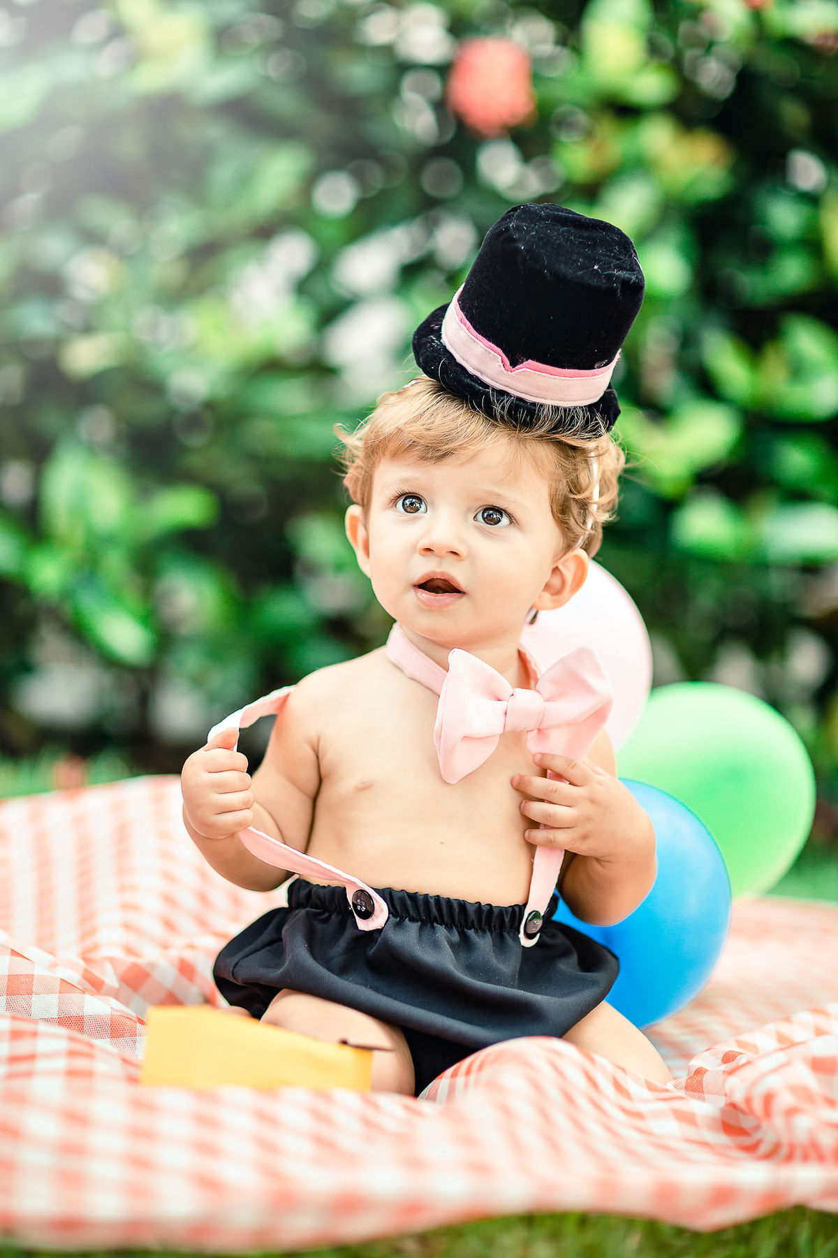 ensaio-smash-the-cake-mundo-bita-cores-piquinic-criança-fotografia-bolo-aniversário-1-aninho-diversão-book