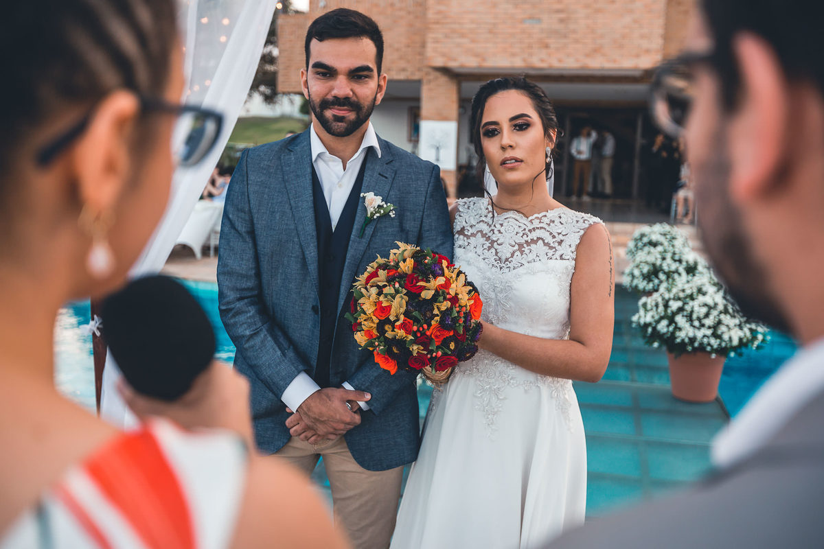 casamento-praia-wedding-making-of-noiva-recepção-vestido-bolo-cerimônia-padrinhos-fotografia-icarai