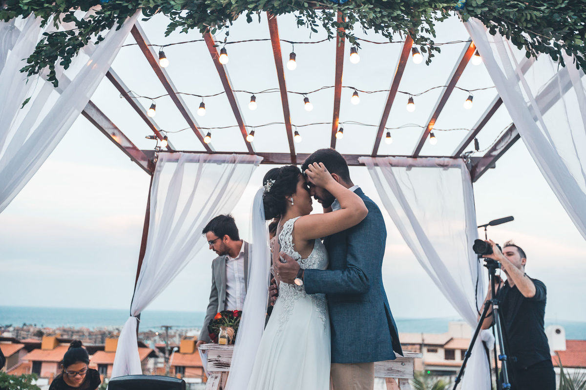 casamento-praia-wedding-making-of-noiva-recepção-vestido-bolo-cerimônia-padrinhos-fotografia-icarai