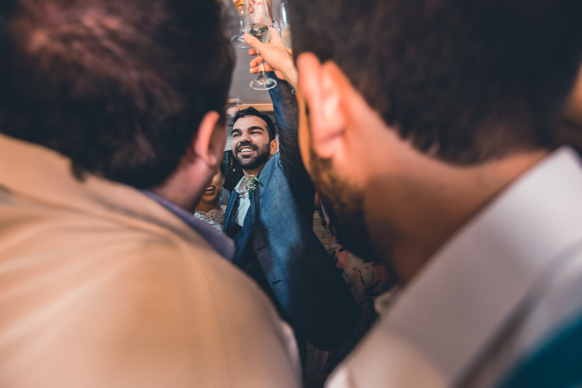 casamento-praia-wedding-making-of-noiva-recepção-vestido-bolo-cerimônia-padrinhos-fotografia-icarai