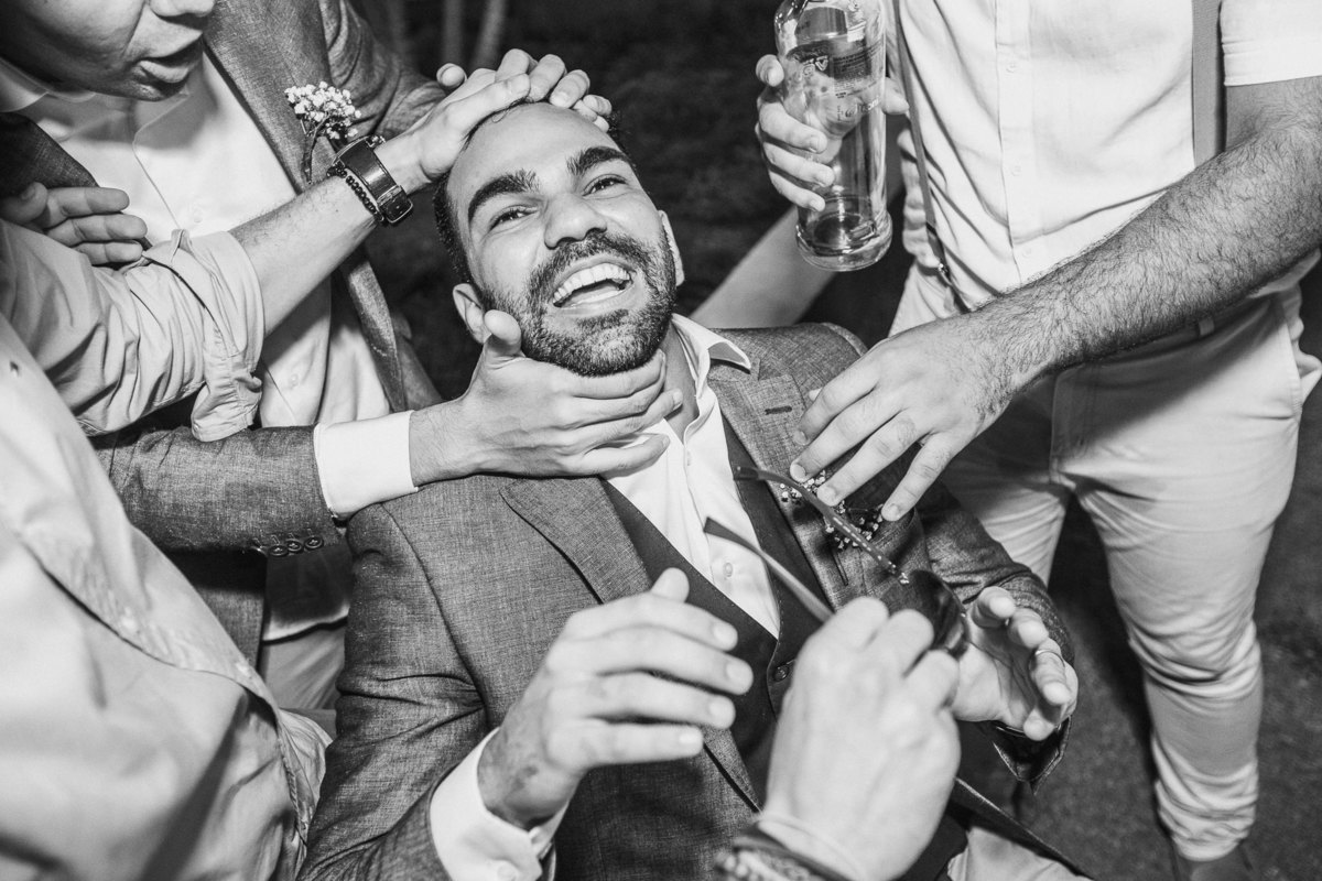 casamento-praia-wedding-making-of-noiva-recepção-vestido-bolo-cerimônia-padrinhos-fotografia-icarai