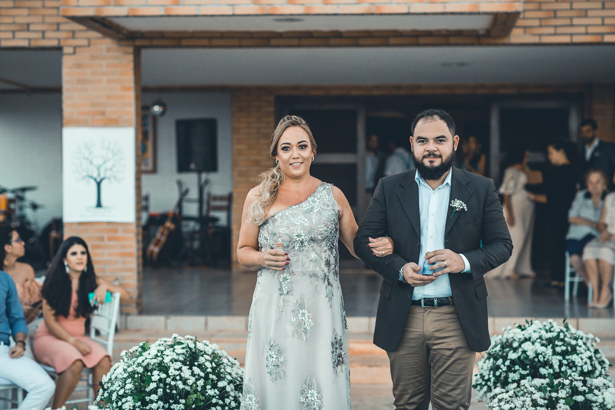 casamento-praia-wedding-making-of-noiva-recepção-vestido-bolo-cerimônia-padrinhos-fotografia-icarai