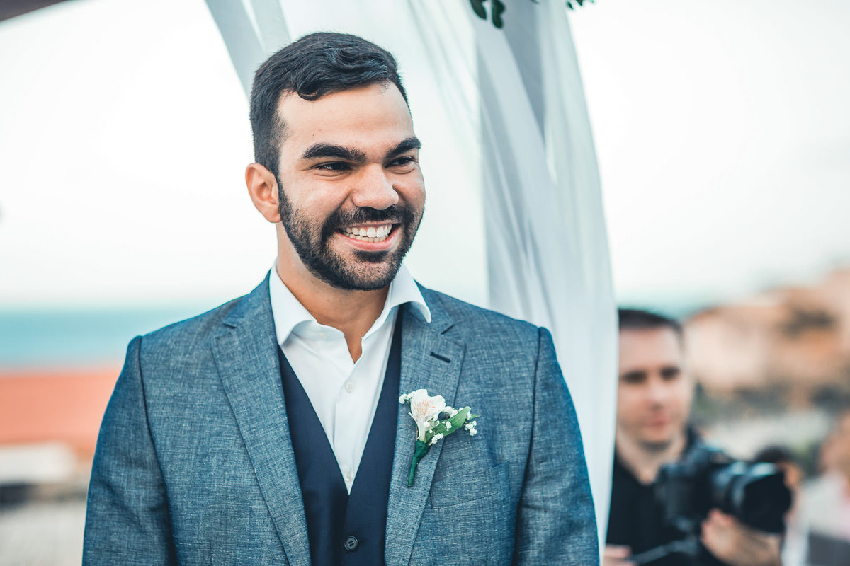 casamento-praia-wedding-making-of-noiva-recepção-vestido-bolo-cerimônia-padrinhos-fotografia-icarai-noivo