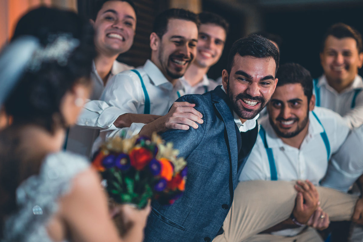 casamento-praia-wedding-making-of-noiva-recepção-vestido-bolo-cerimônia-padrinhos-fotografia-icarai