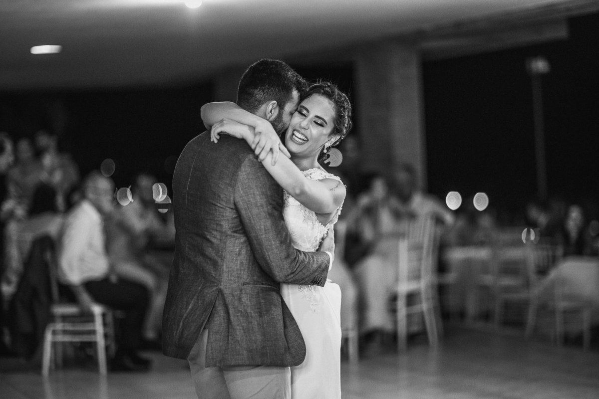 casamento-praia-wedding-making-of-noiva-recepção-vestido-bolo-cerimônia-padrinhos-fotografia-icarai