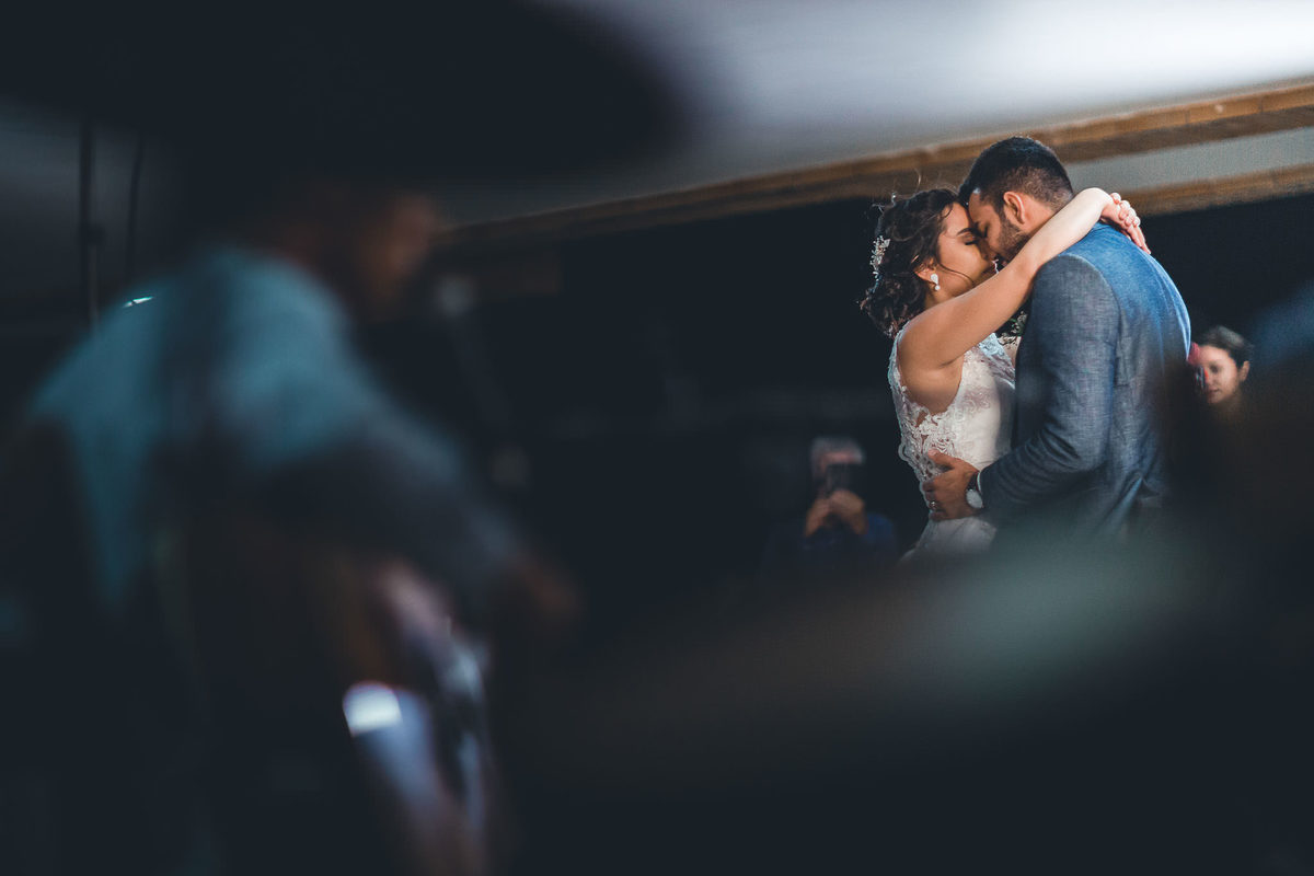 casamento-praia-wedding-making-of-noiva-recepção-vestido-bolo-cerimônia-padrinhos-fotografia-icarai