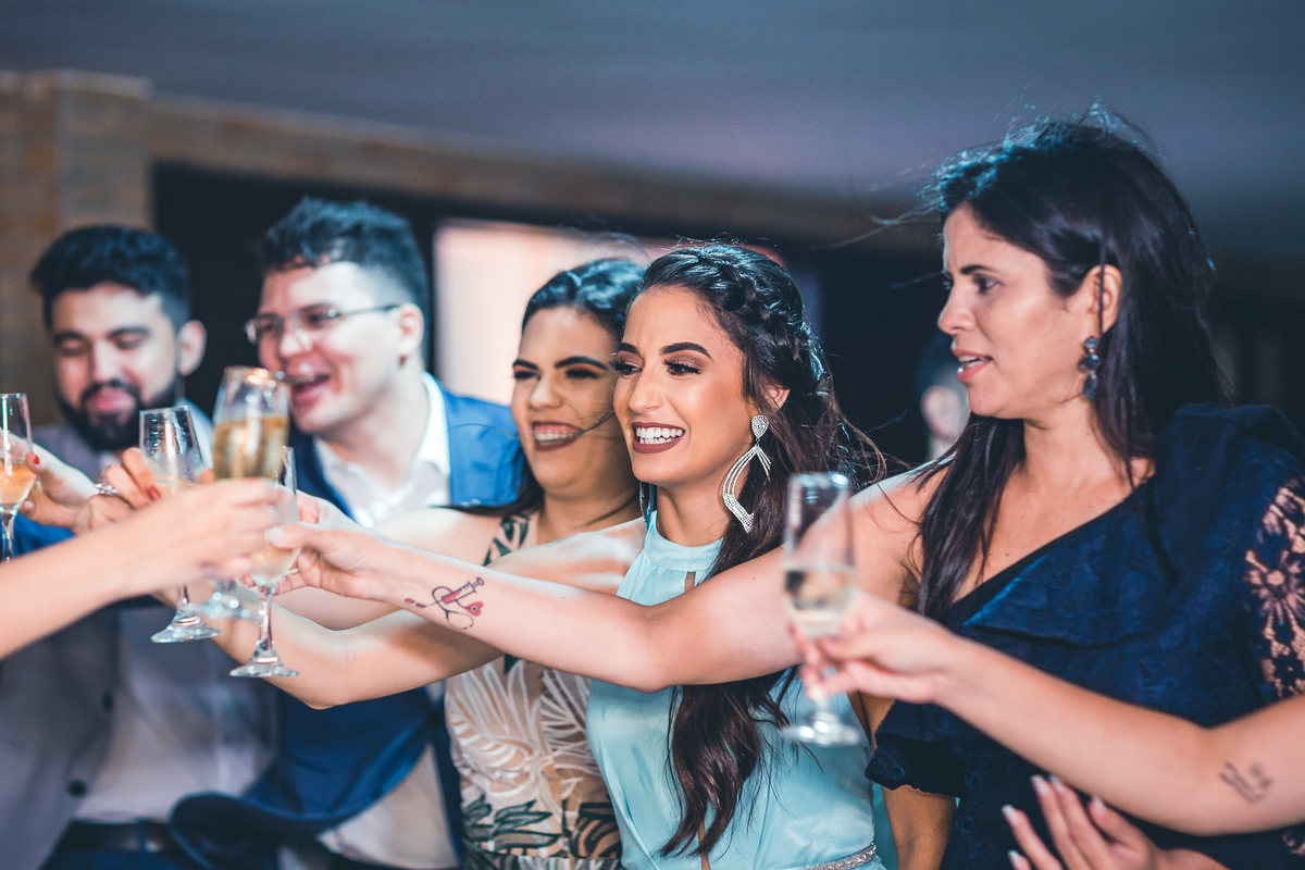 casamento-praia-wedding-making-of-noiva-recepção-vestido-bolo-cerimônia-padrinhos-fotografia-icarai