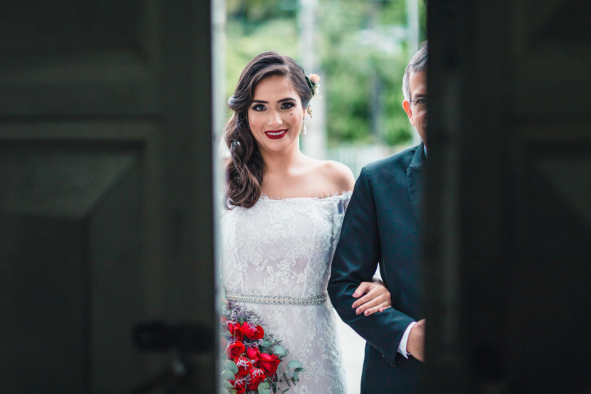 casamento-recepção-igreja-cripta-catedral-fortaleza-making-of-restaurante-faustino-beira-mar-vestido-noiva-padre-buque-emoção