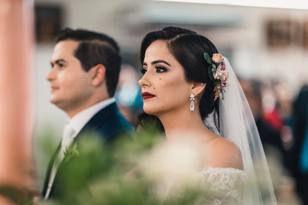 casamento-recepção-igreja-cripta-catedral-fortaleza-making-of-restaurante-faustino-beira-mar-vestido-noiva-padre-buque-emoção