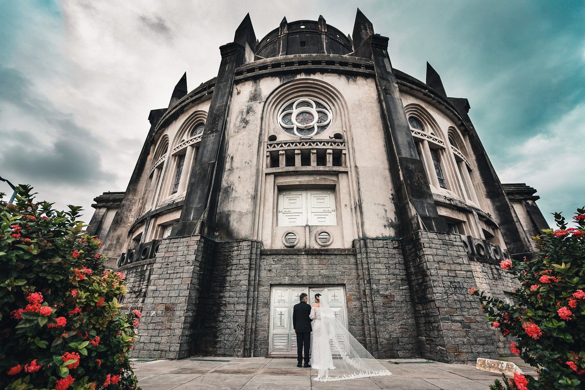 casamento-recepção-igreja-cripta-catedral-fortaleza-making-of-restaurante-faustino-beira-mar-vestido-noiva-padre-buque-emoção