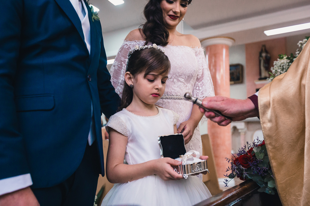 casamento-recepção-igreja-cripta-catedral-fortaleza-making-of-restaurante-faustino-beira-mar-vestido-noiva-padre-buque-emoção