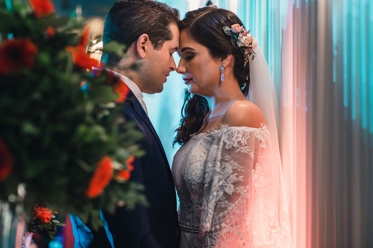 casamento-recepção-igreja-cripta-catedral-fortaleza-making-of-restaurante-faustino-beira-mar-vestido-noiva-padre-buque-emoção