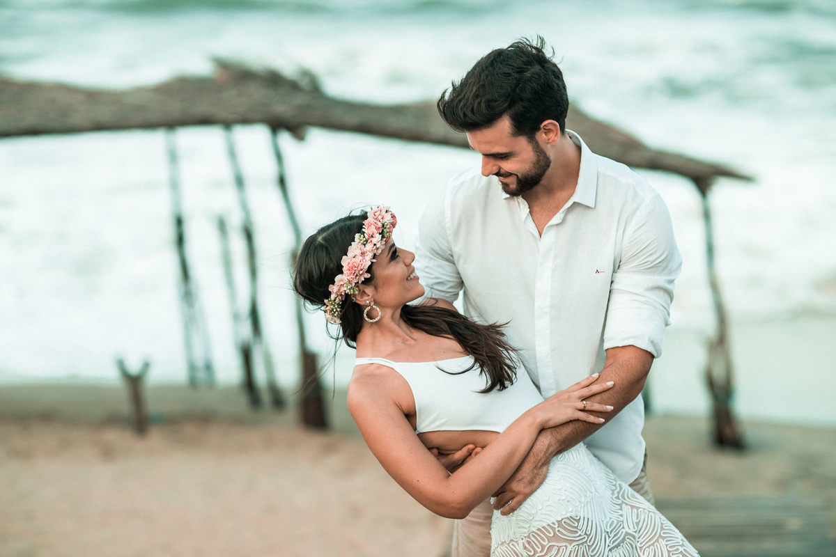 ensaio-préwedding-esession-book-casal-fotos-praia-beach-morro-branco-beberibe-ceara-fortaleza-americanas-são-paulo-cuiaba-mt-amor-love-casamento-noivos