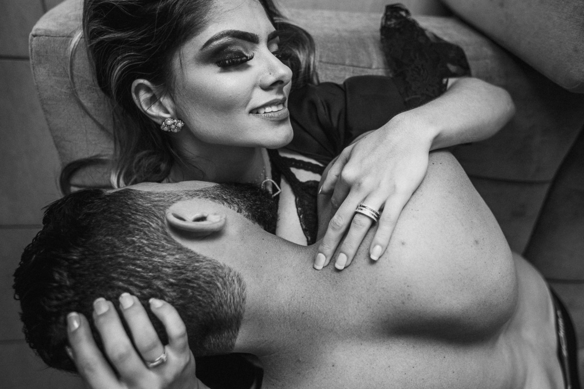 ensaio-sensual-casal-book-pre wedding-lovers-foto-casamento-amor-seoxo-pegada-boudoir-rondonopolis-mato-grosso-praia-beach