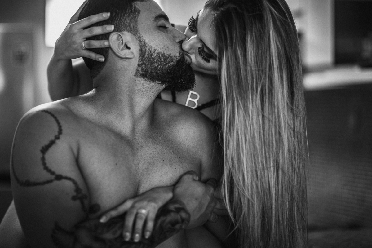 ensaio-sensual-casal-book-pre wedding-lovers-foto-casamento-amor-seoxo-pegada-boudoir-rondonopolis-mato-grosso-praia-beach