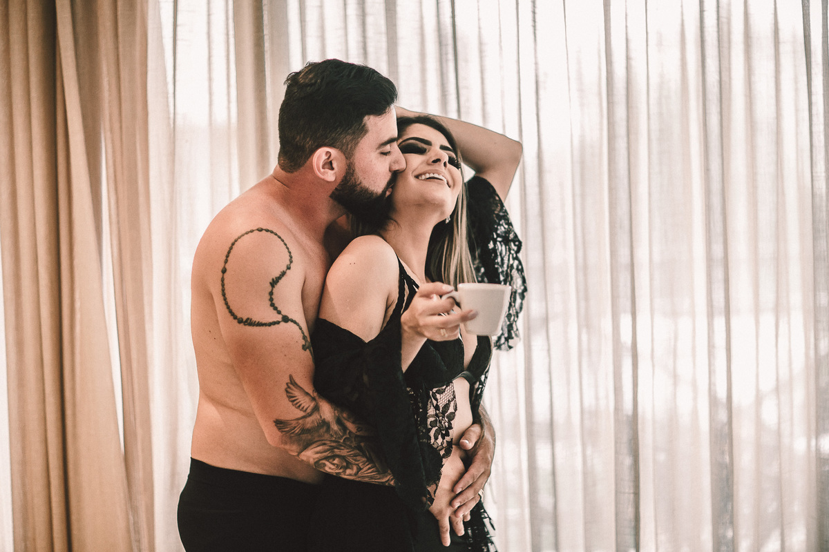 ensaio-sensual-casal-book-pre wedding-lovers-foto-casamento-amor-seoxo-pegada-boudoir-rondonopolis-mato-grosso-praia-beach