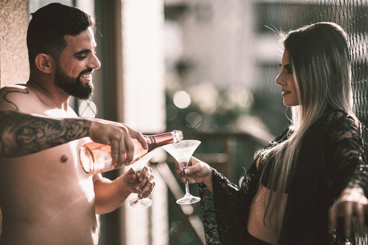 ensaio-sensual-casal-book-pre wedding-lovers-foto-casamento-amor-seoxo-pegada-boudoir-rondonopolis-mato-grosso-praia-beach