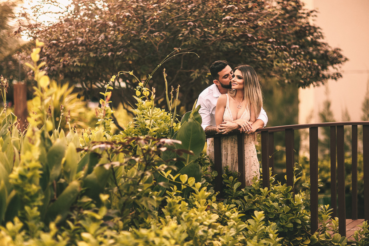 ensaio-sensual-casal-book-pre wedding-lovers-foto-casamento-amor-seoxo-pegada-boudoir-rondonopolis-mato-grosso-praia-beach
