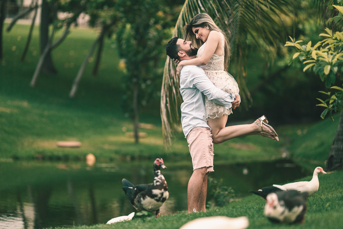 ensaio-sensual-casal-book-pre wedding-lovers-foto-casamento-amor-seoxo-pegada-boudoir-rondonopolis-mato-grosso-praia-beach