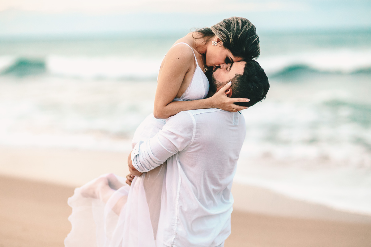 ensaio-sensual-casal-book-pre wedding-lovers-foto-casamento-amor-seoxo-pegada-boudoir-rondonopolis-mato-grosso-praia-beach