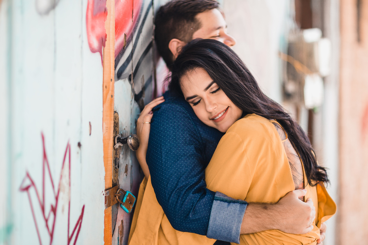 pré-wedding-ensaio-casal-street-rua-book-esession-lover-casamento-praia-de-iracema-pirata-bar-colors-beach