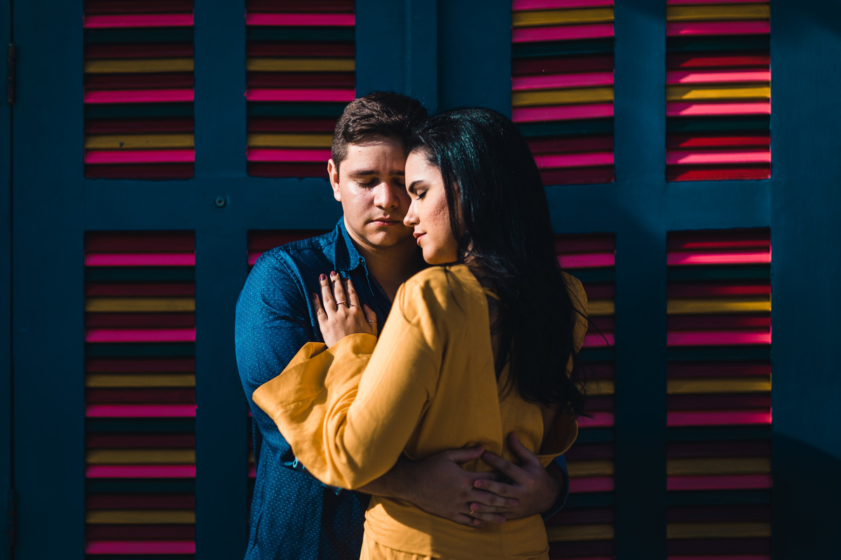 pré-wedding-ensaio-casal-street-rua-book-esession-lover-casamento-praia-de-iracema-pirata-bar-colors-beach