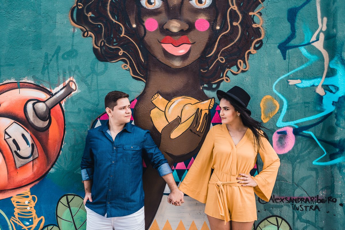 pré-wedding-ensaio-casal-street-rua-book-esession-lover-casamento-praia-de-iracema-pirata-bar-colors-beach