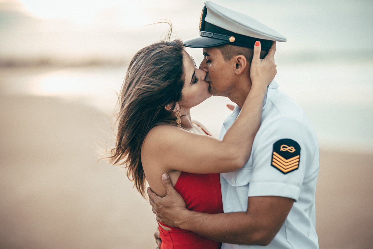 prewedding-book-casal-ensaio-casamento-noivos-noiva-marinheiro-marinha-Brasil-ceara-fortaleza-cumbuco-praia-beach