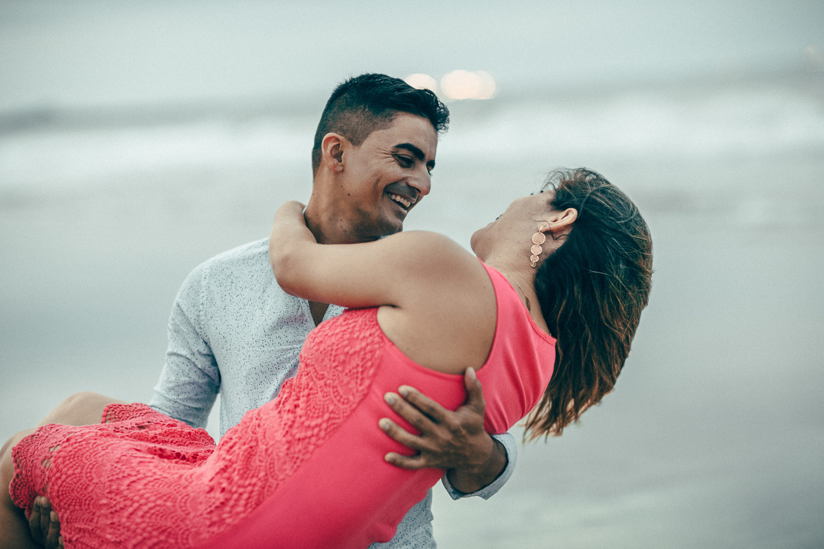prewedding-book-casal-ensaio-casamento-noivos-noiva-marinheiro-marinha-Brasil-ceara-fortaleza-cumbuco-praia-beach