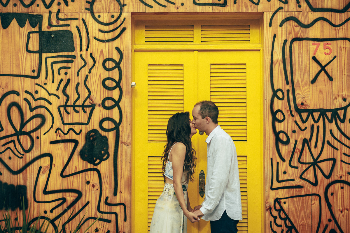 street-wedding-engagment-session-casal-pré-wedding-book-externo-aldeota-rua-norvinda-pires-colors