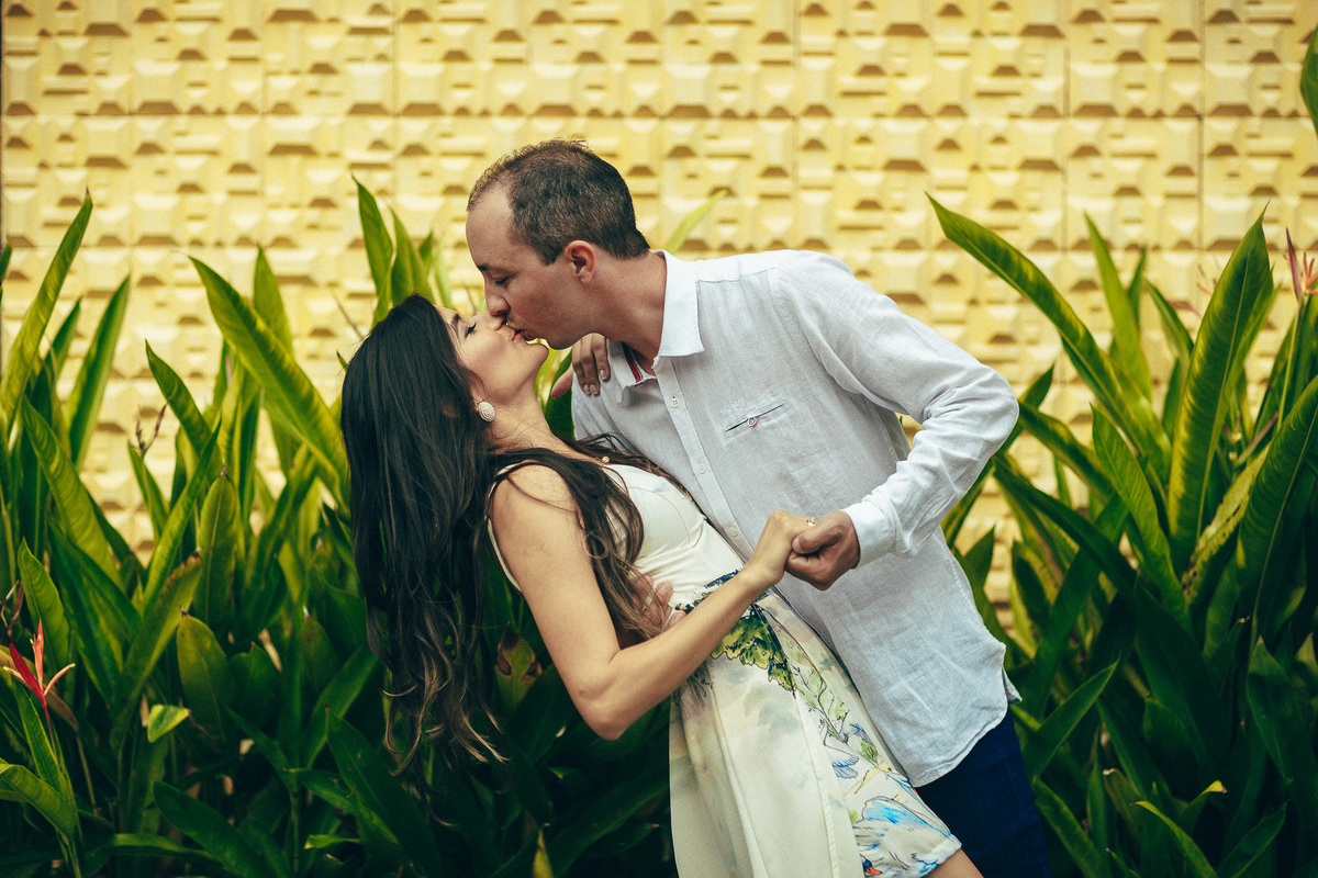 street-wedding-engagment-session-casal-pré-wedding-book-externo-aldeota-rua-norvinda-pires-colors