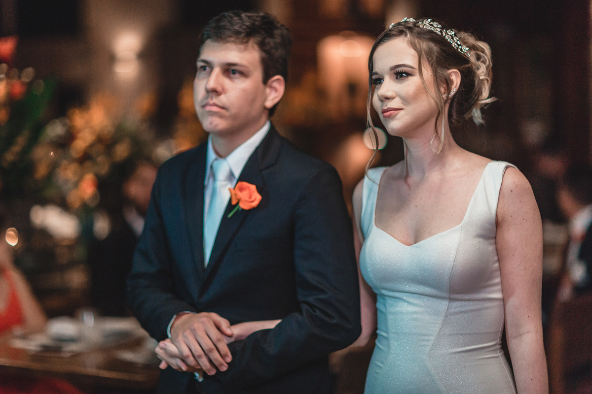 casamento-wedding-carro-antigo-amarelo-Mp-Laifer-conversível-noiva-mariana-ximenes-amor-buque-vestido-celebração-cerimonia