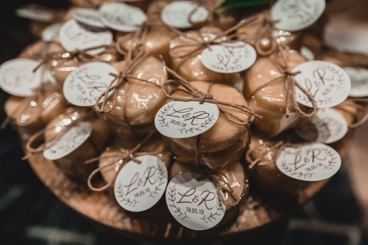 casamento-wedding-carro-antigo-amarelo-Mp-Laifer-conversível-noiva-mariana-ximenes-amor-buque-vestido-celebração-cerimonia-decoração-geppos