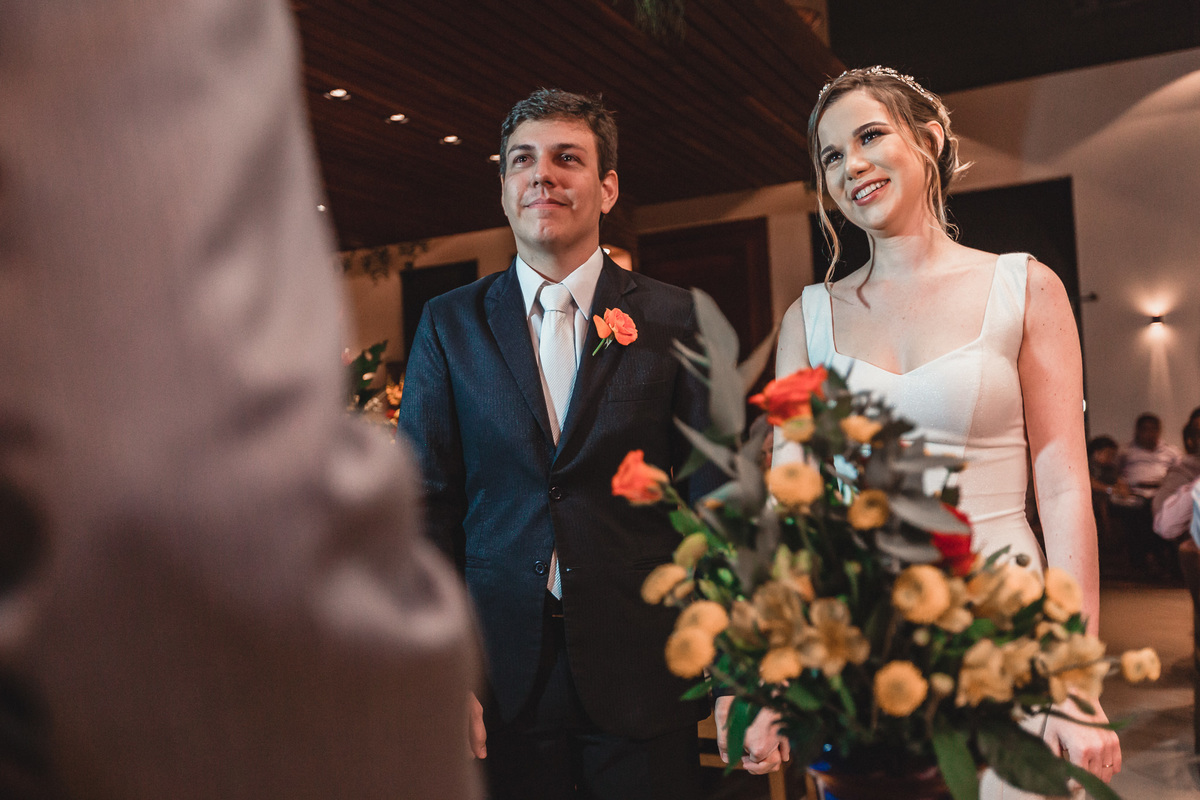 casamento-wedding-carro-antigo-amarelo-Mp-Laifer-conversível-noiva-mariana-ximenes-amor-buque-vestido-celebração-cerimonia