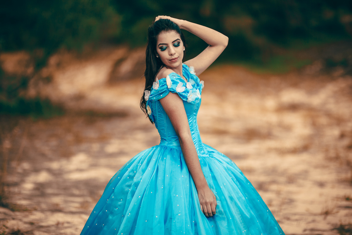 ensaio-book-fotos-15-anos-debutante-tema-cinderela-fantasia-buffet-festa-violão-pico-das-almas-beach-praia-cumbuco-poesia-amor