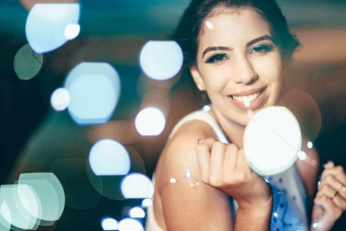 ensaio-book-fotos-15-anos-debutante-tema-cinderela-fantasia-buffet-festa-violão-pico-das-almas-beach-praia-cumbuco-poesia-amor