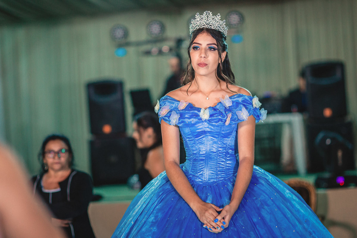 debutante-15anos-festa-tema-cinderela-menina-mulher-buffet-vestido-cerimonial