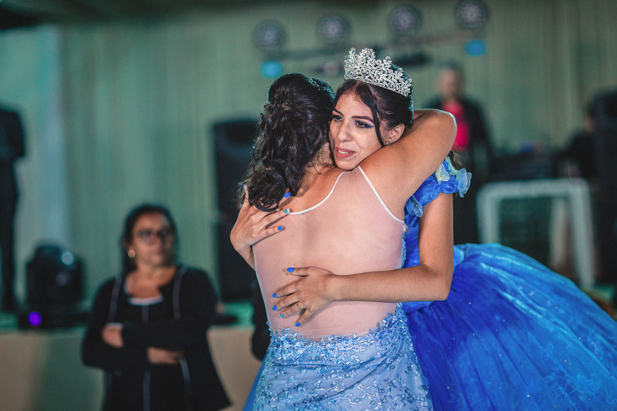 debutante-15anos-festa-tema-cinderela-menina-mulher-buffet-vestido-cerimonial