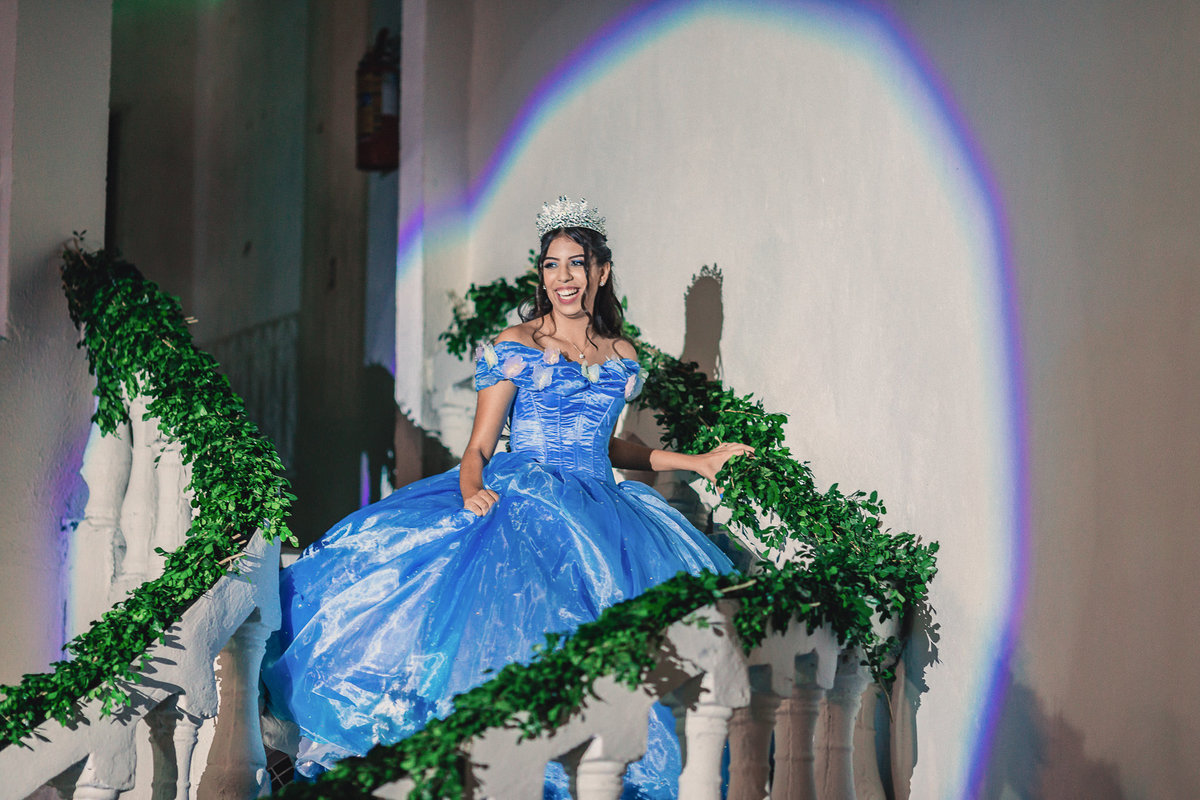 debutante-15anos-festa-tema-cinderela-menina-mulher-buffet-vestido-cerimonial
