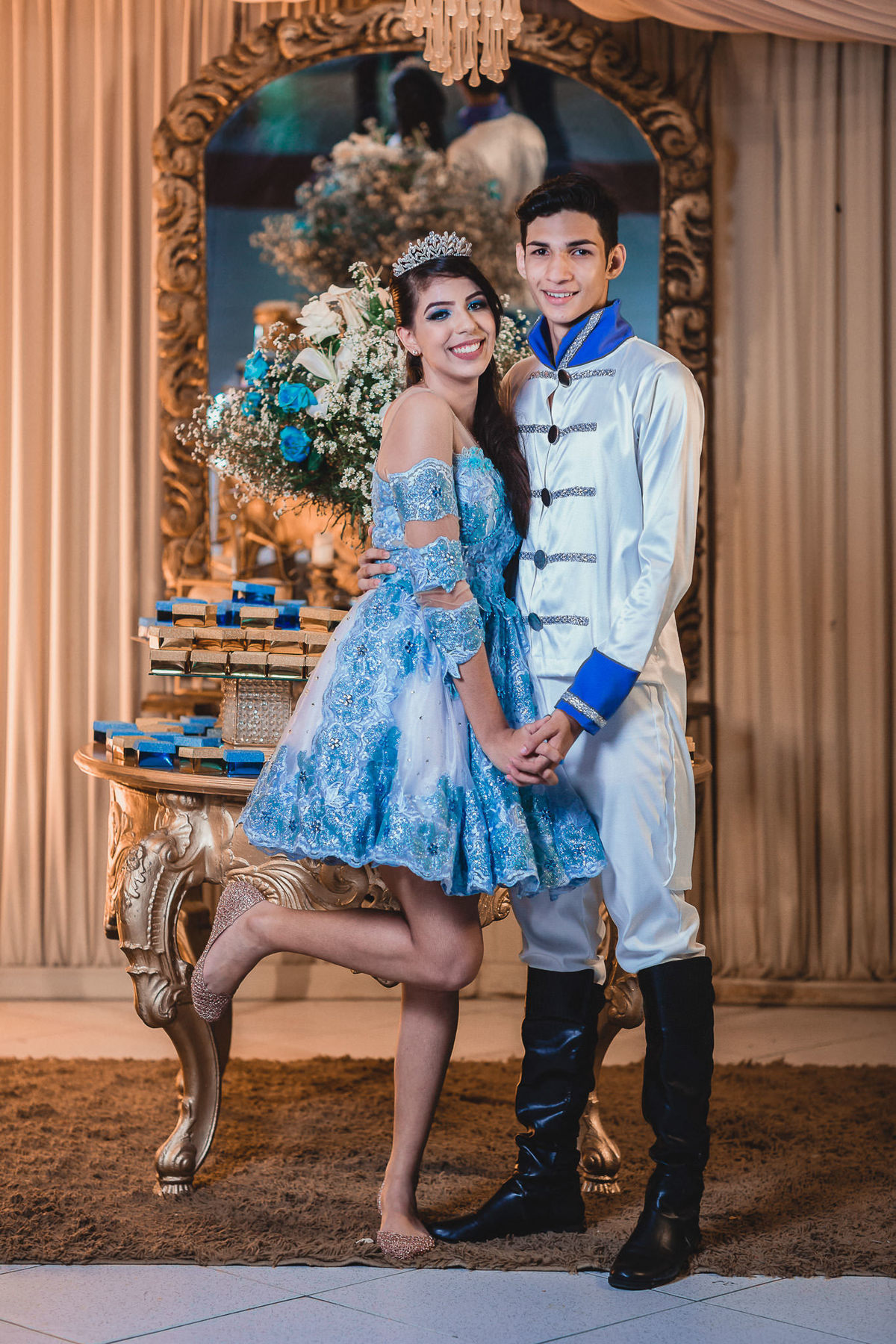 debutante-15anos-festa-tema-cinderela-menina-mulher-buffet-vestido-cerimonial