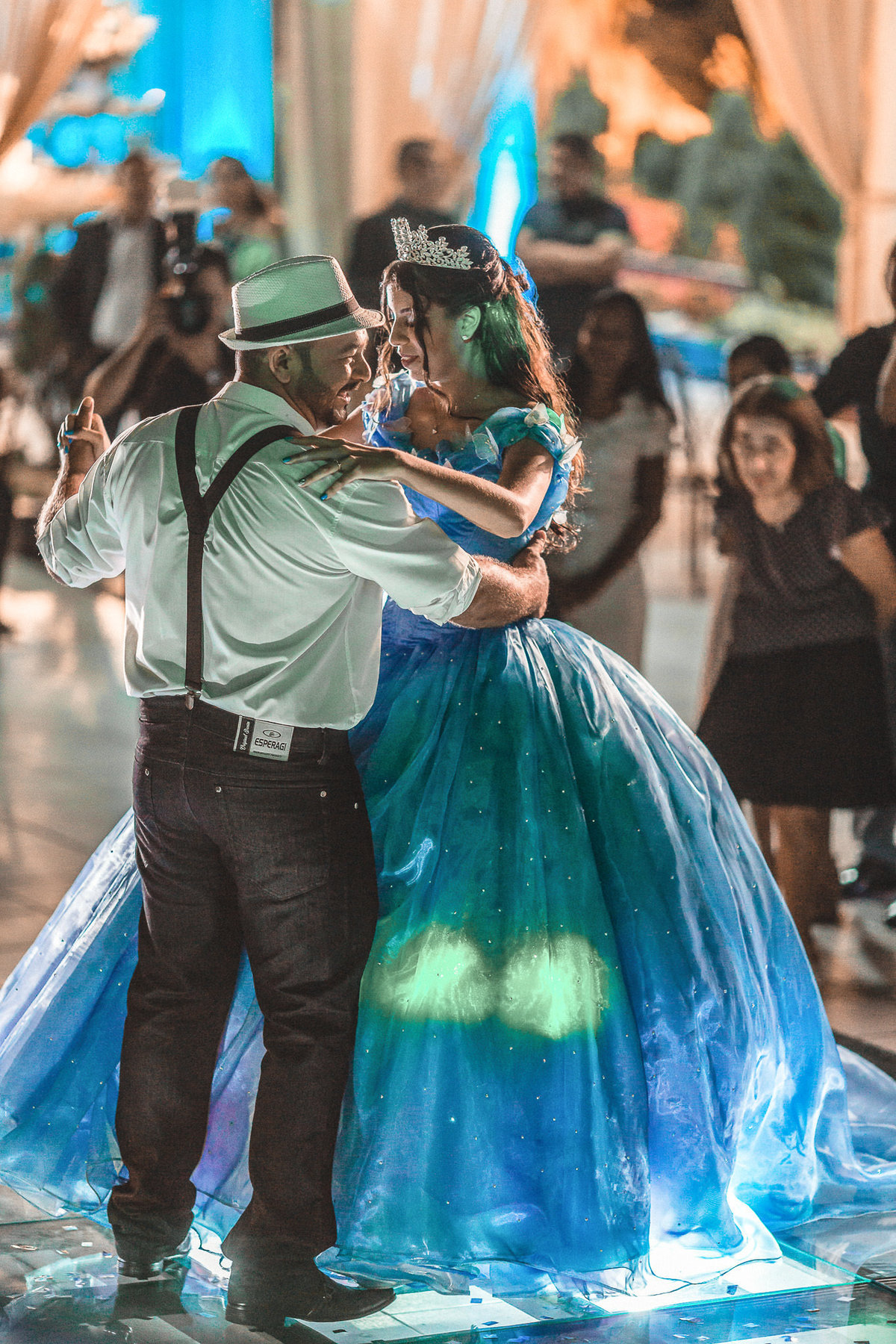 debutante-15anos-festa-tema-cinderela-menina-mulher-buffet-vestido-cerimonial