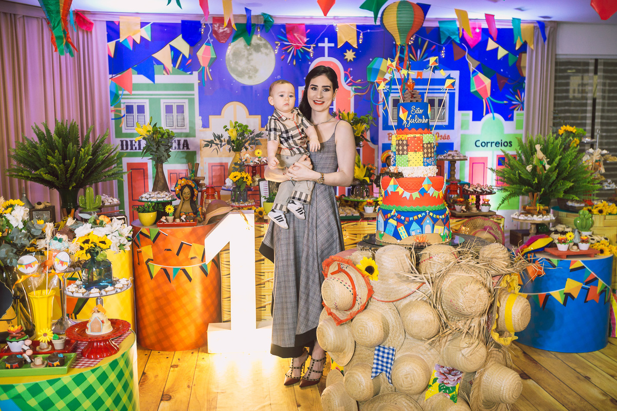 festa-infantil-arraiá-junino-fotografia-fotografo-infantil-criança-decoração-bolo-buffet-amor-pais-são-joão