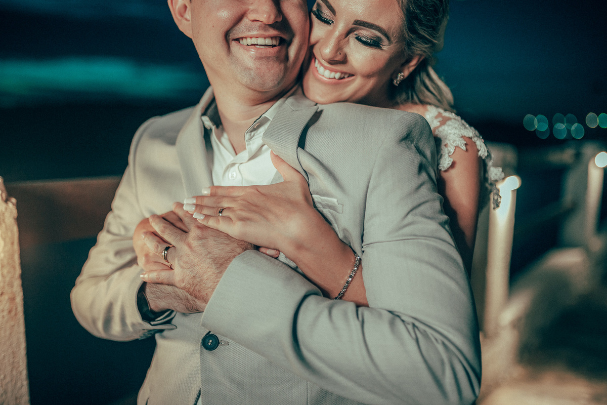 casamento-por-do-sol-tempero-mangue-noivos-choro-lágrimas-romantismo-união-vestido-bolo-fusca