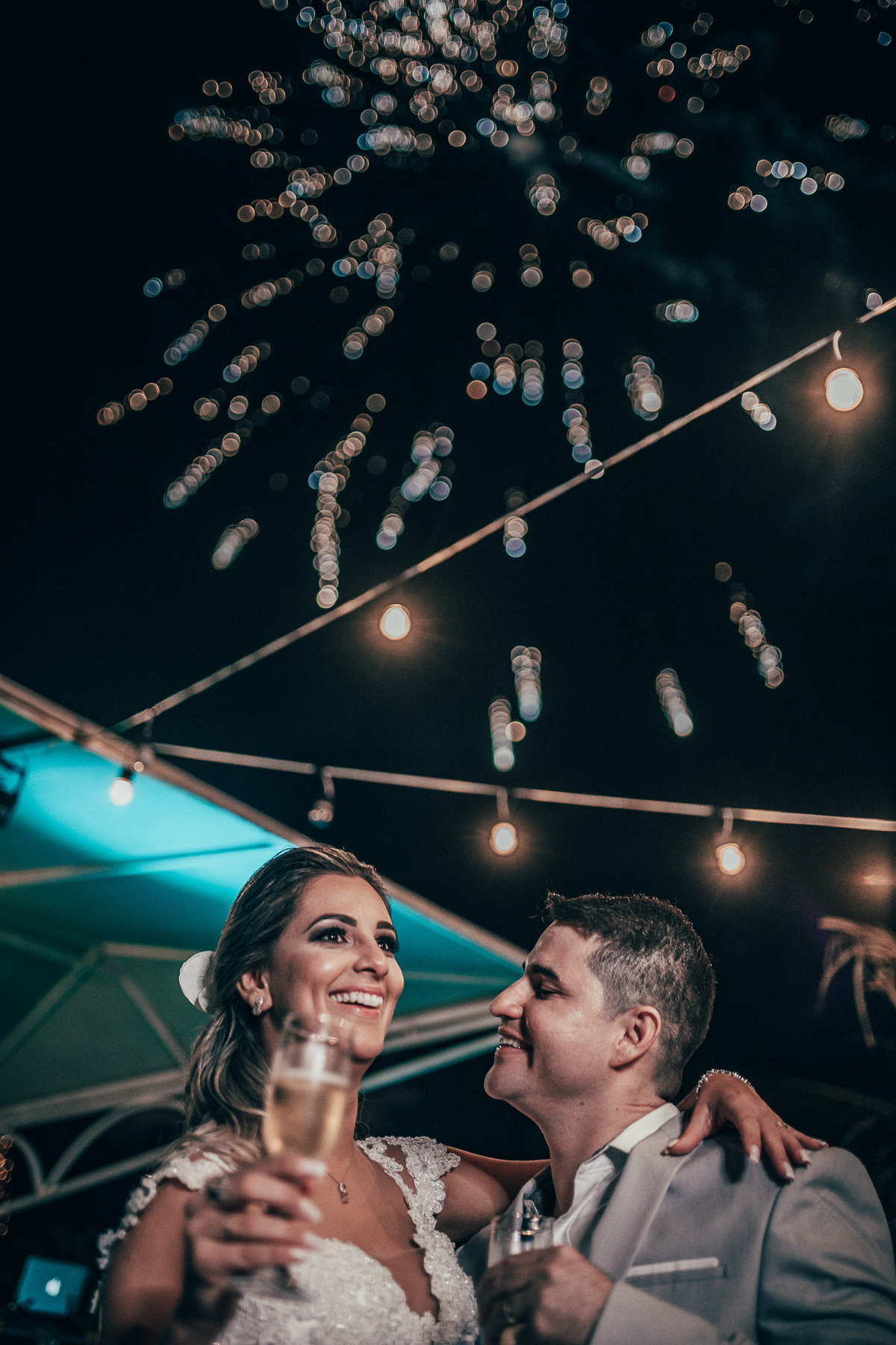 casamento-por-do-sol-tempero-mangue-noivos-choro-lágrimas-romantismo-união-vestido-bolo-fusca