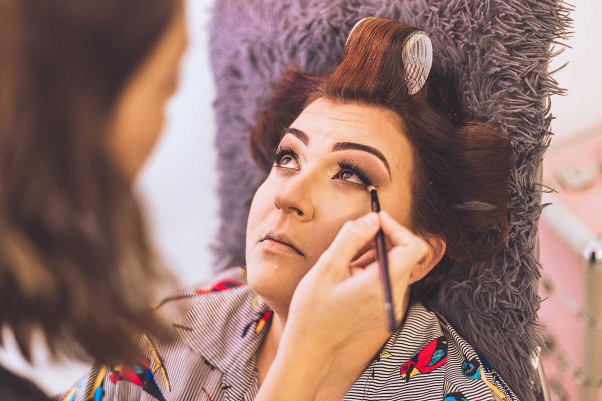 festa-debutante-15 anos-debutar-making of-terminal-marítimo-fortaleza-fotos-bolos-regional-renda-porto-beach-praia-dona-leda-buffet-alegria-amor-reggae-vestido-maria-bonita