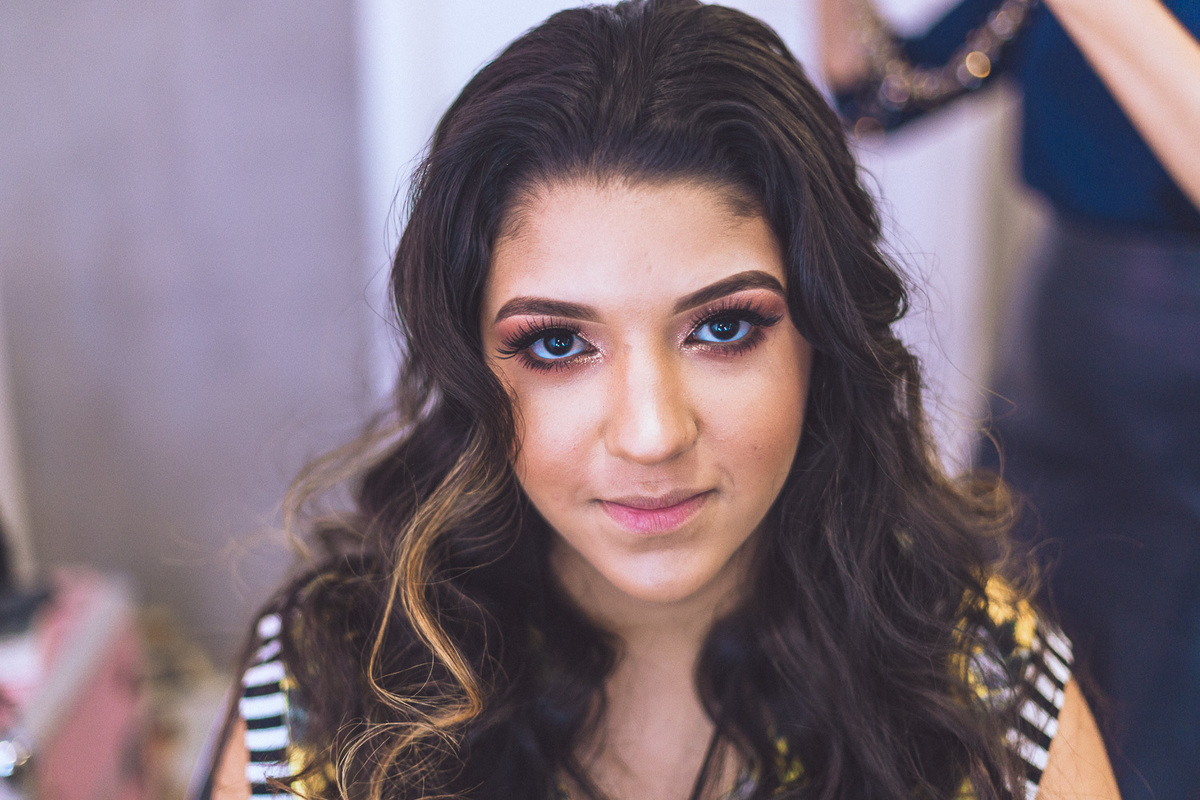 festa-debutante-15 anos-debutar-making of-terminal-marítimo-fortaleza-fotos-bolos-regional-renda-porto-beach-praia-dona-leda-buffet-alegria-amor-reggae-vestido-maria-bonita