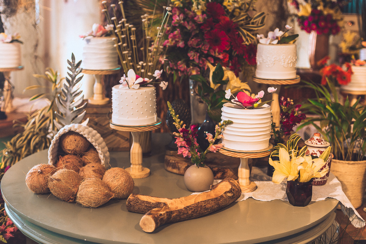 festa-debutante-15 anos-debutar-making of-terminal-marítimo-fortaleza-fotos-bolos-regional-renda-porto-beach-praia-dona-leda-buffet-alegria-amor-reggae-vestido-maria-bonita