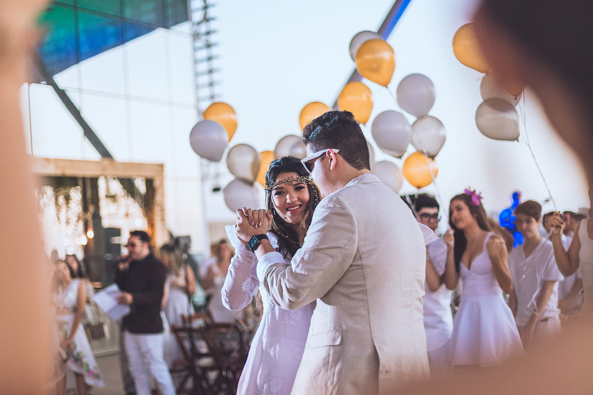 festa-debutante-15 anos-debutar-making of-terminal-marítimo-fortaleza-fotos-bolos-regional-renda-porto-beach-praia-dona-leda-buffet-alegria-amor-reggae-vestido-maria-bonita